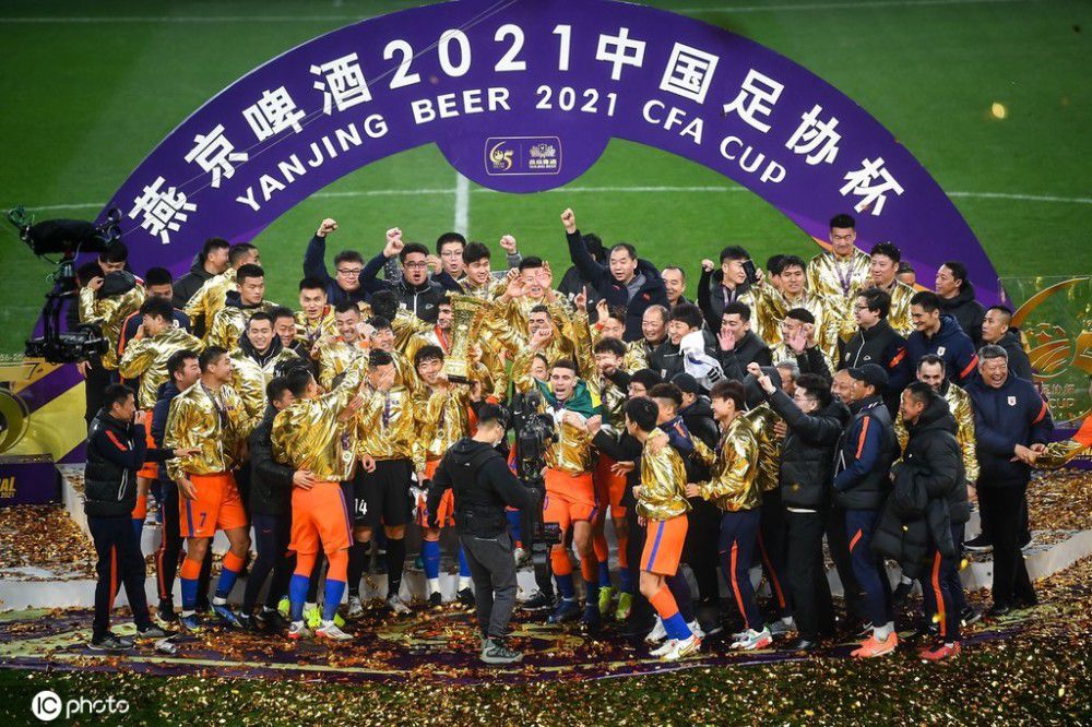 吉拉西冬窗离队的解约金只有1750万欧，这也引起了众多豪门球队的兴趣，他存在离队的可能。